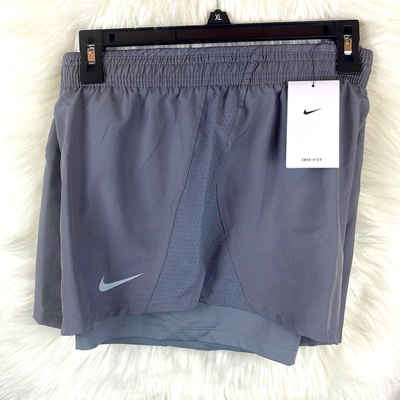 NWT Women’s 2 in 1 Running Shorts XL - Picture 1 of 4